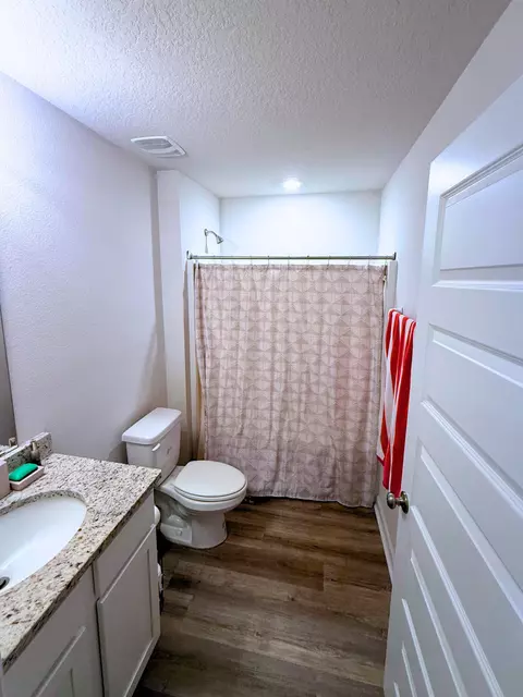 Bath - 809 Otto Loop, Crestview, FL 32539 photo 1 of 3