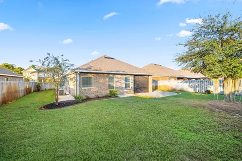 Exterior - 521 Cornelia St, Freeport, FL 32439 photo 3 of 10