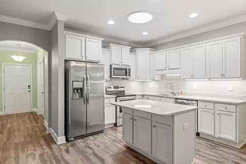 Kitchen - 521 Cornelia St, Freeport, FL 32439 photo 1 of 2