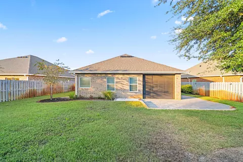 Exterior - 521 Cornelia St, Freeport, FL 32439 photo 6 of 10