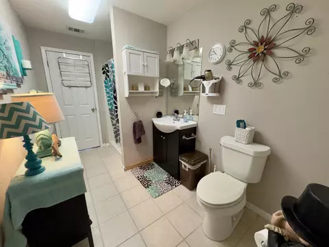 Bath - 3955 Hwy 77, Chipley, FL 32428 photo 6 of 7