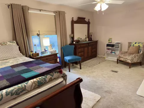 Bedroom - 3955 Hwy 77, Chipley, FL 32428 photo 3 of 6