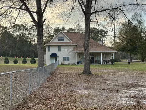 Exterior - 3955 Hwy 77, Chipley, FL 32428 photo 1 of 7