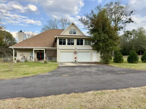 Exterior - 3955 Hwy 77, Chipley, FL 32428 photo 6 of 7