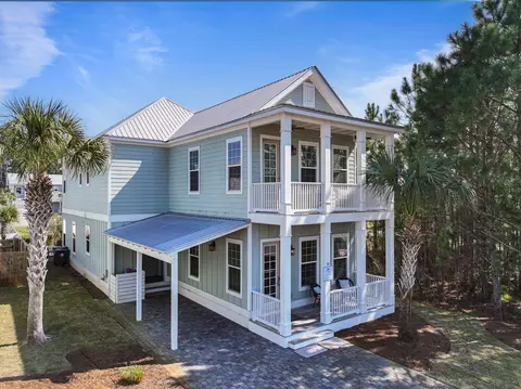 18 Lakeland Dr, Miramar Beach, FL 32550
