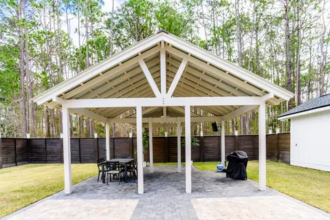 Exterior - 192 Bayou Cir, Freeport, FL 32439 photo 8 of 13