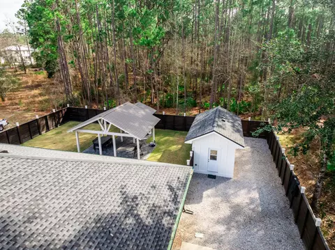 Exterior - 192 Bayou Cir, Freeport, FL 32439 photo 5 of 13