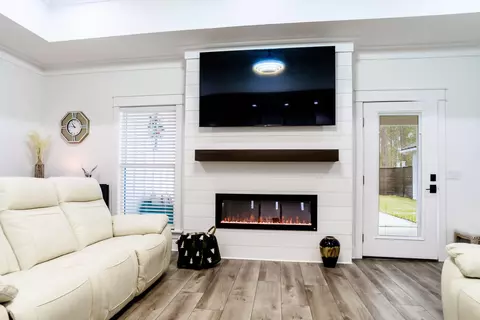 Living - 192 Bayou Cir, Freeport, FL 32439 photo 2 of 3