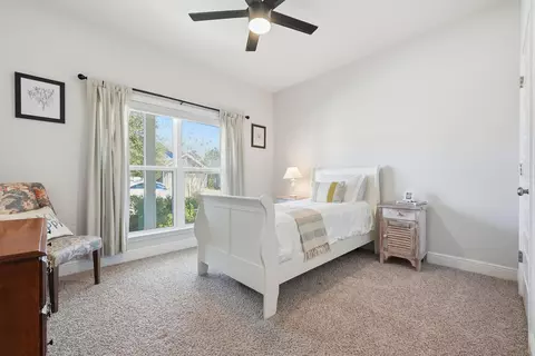 Bedroom - 530 Lightning Bug Ln, Freeport, FL 32439 photo 1 of 8