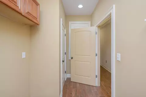 Entry Way - 6450 Amanda Ct, Crestview, FL 32536 photo 4 of 4