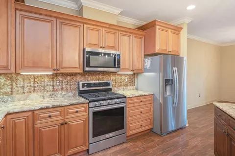 Kitchen - 6450 Amanda Ct, Crestview, FL 32536 photo 3 of 4