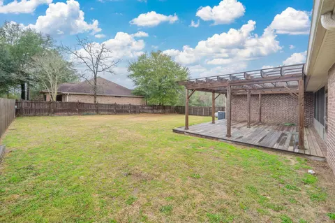 Exterior - 6450 Amanda Ct, Crestview, FL 32536 photo 7 of 9