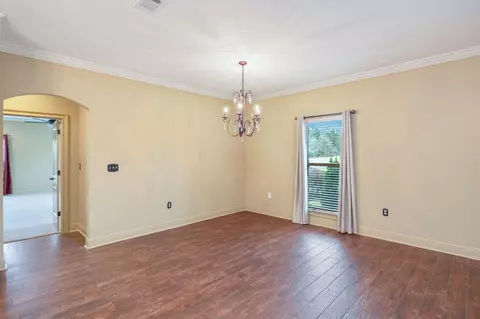 Living - 6450 Amanda Ct, Crestview, FL 32536 photo 5 of 8