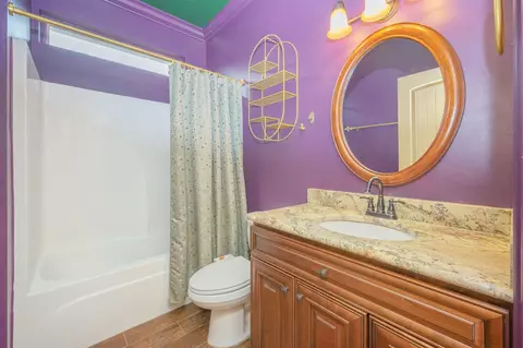Bath - 6450 Amanda Ct, Crestview, FL 32536 photo 3 of 3