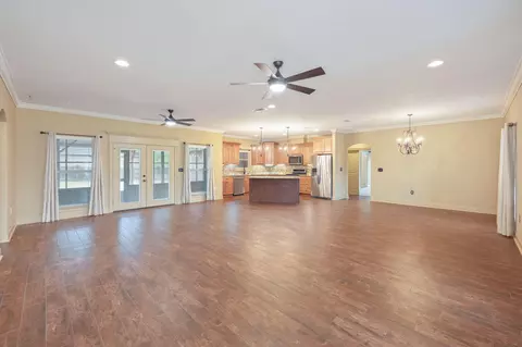 Living - 6450 Amanda Ct, Crestview, FL 32536 photo 1 of 8