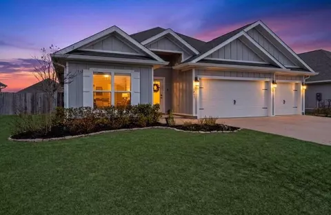 5997 Forest Bay Ave, Gulf Breeze, FL 32563