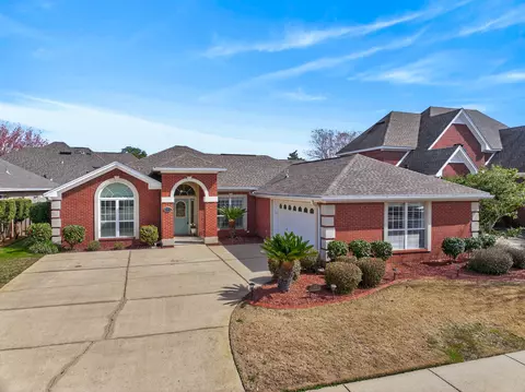 493 Hanover Port Ln, Fort Walton Beach, FL 32547