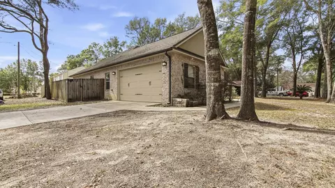2806 Dunlop Ln, Crestview, FL 32539