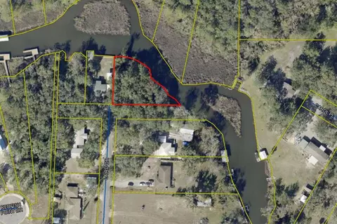 000 Laird Dr, Freeport, FL 32439