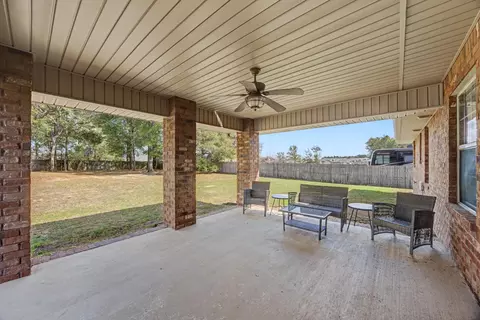 Exterior - 2395 Barberee Dr, Crestview, FL 32536 photo 2 of 3