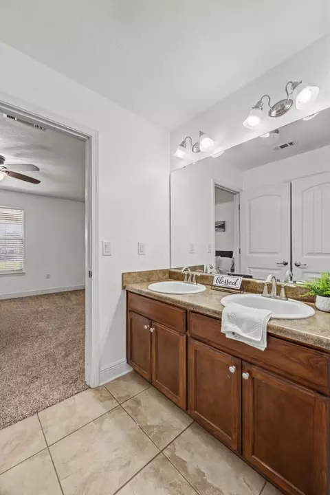 Bath - 2395 Barberee Dr, Crestview, FL 32536 photo 1 of 2