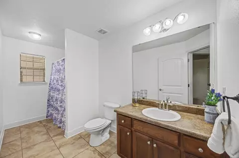 Bath - 2395 Barberee Dr, Crestview, FL 32536 photo 6 of 6
