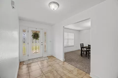 Entry Way - 2395 Barberee Dr, Crestview, FL 32536 photo 2 of 4