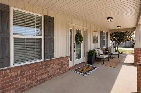2395 Barberee Dr, Crestview, FL 32536