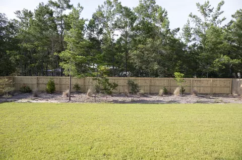 Exterior - 56 Secluded Cir, Freeport, FL 32439 photo 4 of 5
