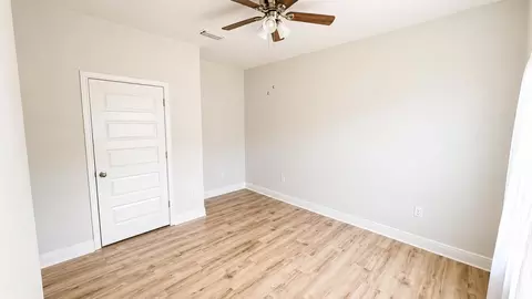 Bedroom - 56 Secluded Cir, Freeport, FL 32439 photo 3 of 4