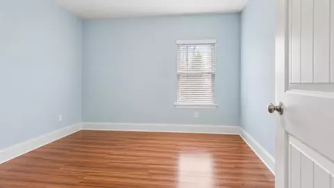 Bedroom - 906 Symphony Way, Freeport, FL 32439 photo 1 of 8
