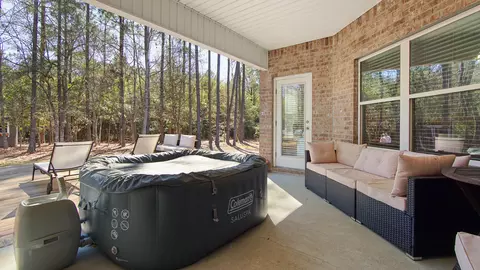 Exterior - 906 Symphony Way, Freeport, FL 32439 photo 2 of 8