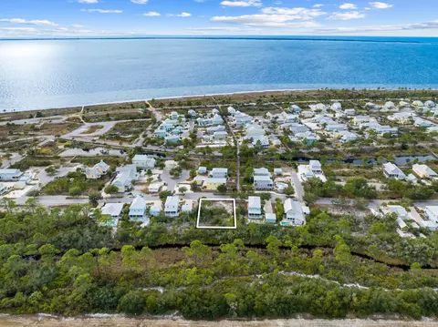 604 Tide Water Dr, Port St. Joe, FL 32456