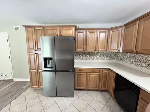 Kitchen - 120 Palmetto Dr, Crestview, FL 32539 photo 5 of 6