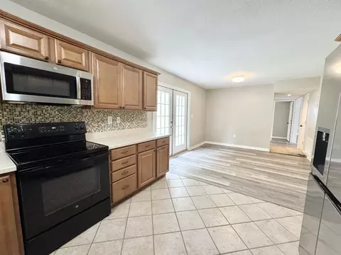Kitchen - 120 Palmetto Dr, Crestview, FL 32539 photo 6 of 6