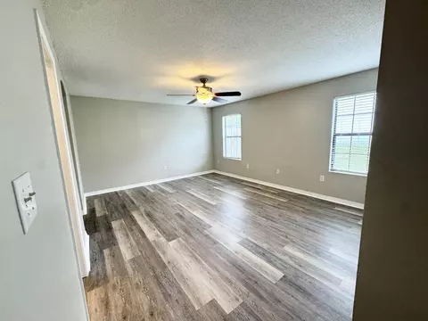 Living - 120 Palmetto Dr, Crestview, FL 32539 photo 4 of 5