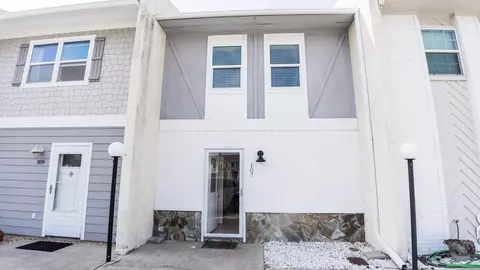 6215 Thomas Dr UNIT 107, Panama City Beach, FL 32408