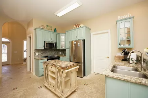 Kitchen - 4629 Sunset Pointe, Destin, FL 32541 photo 2 of 4