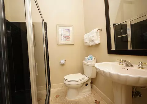 Bath - 4629 Sunset Pointe, Destin, FL 32541 photo 6 of 6