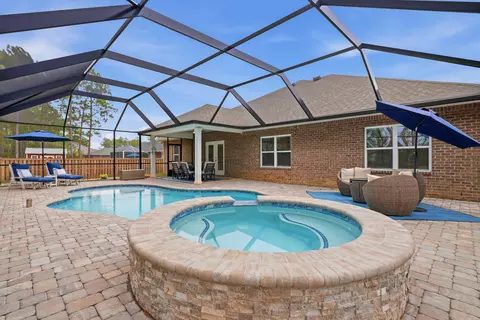 7224 Riverview Rd, Navarre, FL 32566