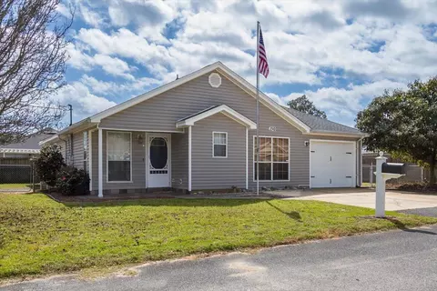 250 Terrance Ln, Mary Esther, FL 32569