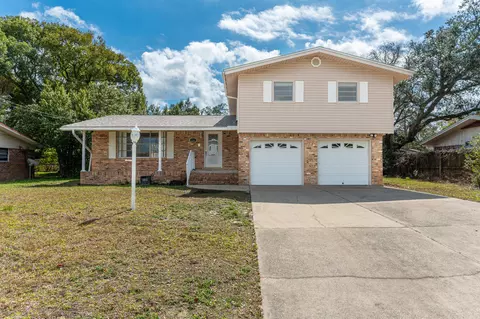 216 NW Chateaugay St, Fort Walton Beach, FL 32548