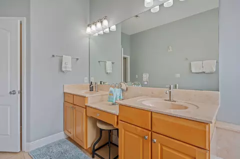 Bath - 4664 Browning Ct, Crestview, FL 32539 photo 2 of 10