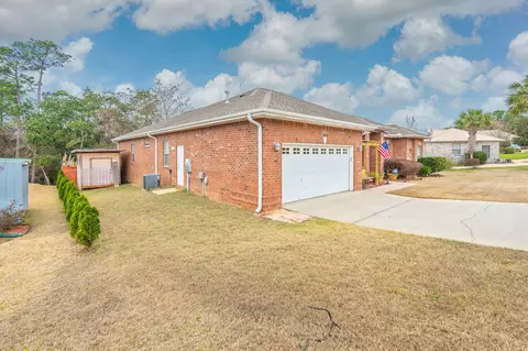 Exterior - 4664 Browning Ct, Crestview, FL 32539 photo 5 of 24