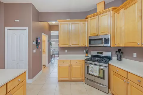 Kitchen - 4664 Browning Ct, Crestview, FL 32539 photo 5 of 6