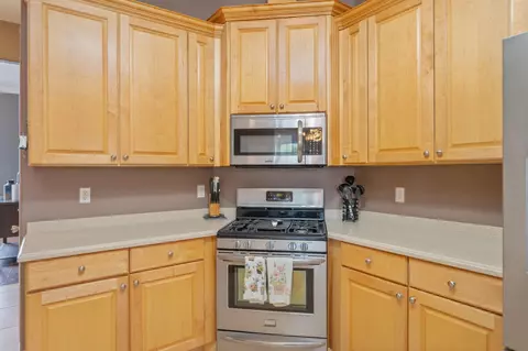 Kitchen - 4664 Browning Ct, Crestview, FL 32539 photo 4 of 6