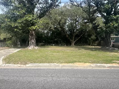 229 Aquamarine Ave, Pensacola, FL 32505