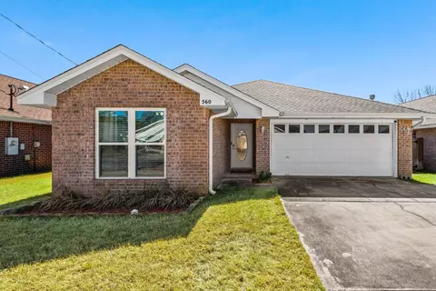 560 Rough Leaf Ln, Mary Esther, FL 32569