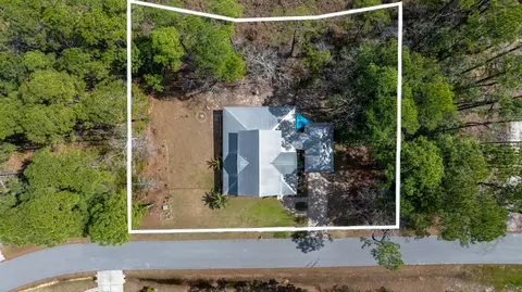 65 Island Grove Dr, Freeport, FL 32439