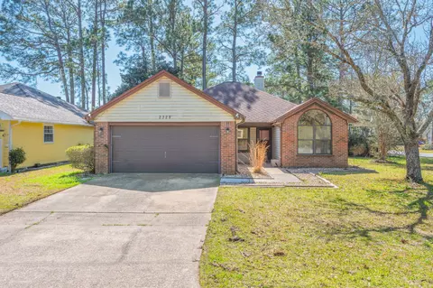 2328 Willow Bend Blvd, Fort Walton Beach, FL 32547